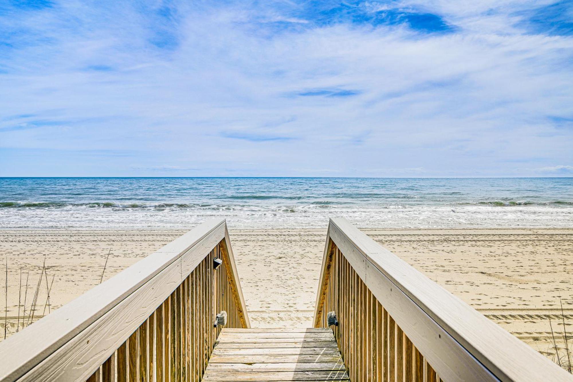 On-The-Beach Escape Oceanfront In Surfside! 미를 비치 외부 사진